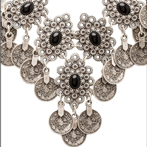 Natalie B Jewelry Eyes of Troy Necklace in Silver - Picture 2 of 4